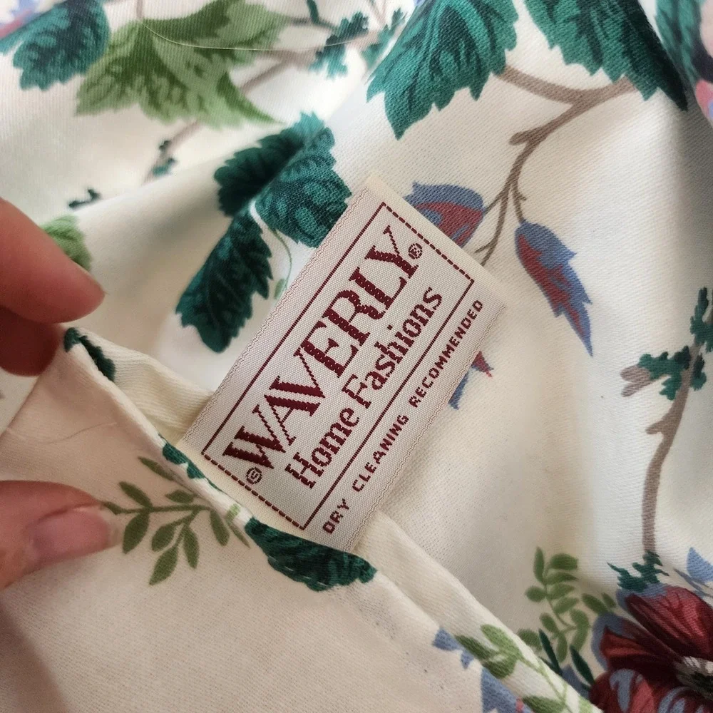 Vintage Waverly Curtain Floral Valance Floral Grapes Made in USA 80